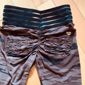 Never worn, “Cute Booty” leggings